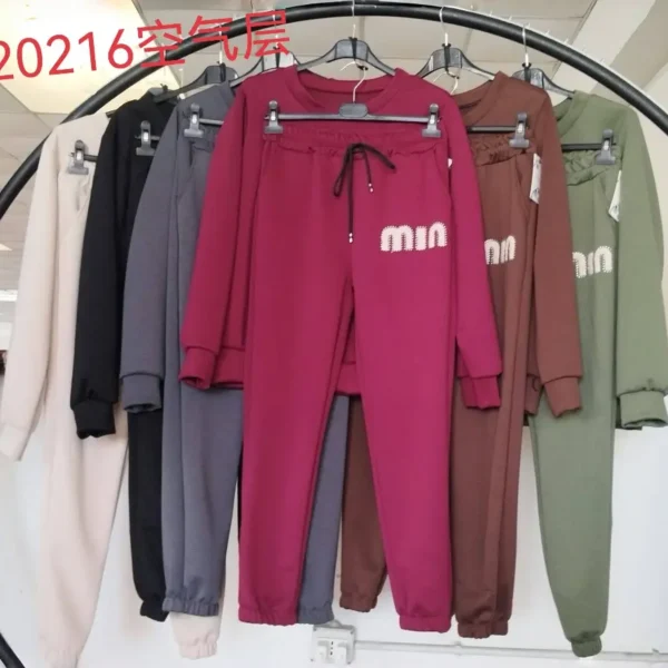 Mini crew neck knitted casual sportswear suit 20216