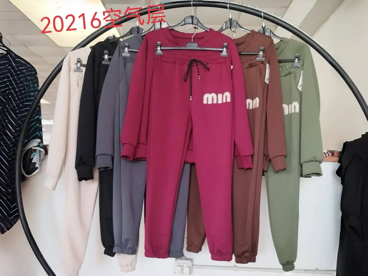 Mini crew neck knitted casual sportswear suit 20216