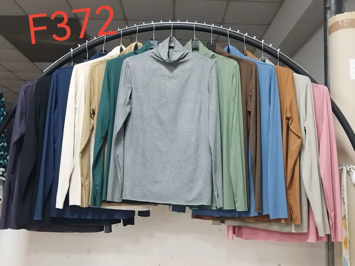 Modal Cashmere Ultralight High-Neck Top F372